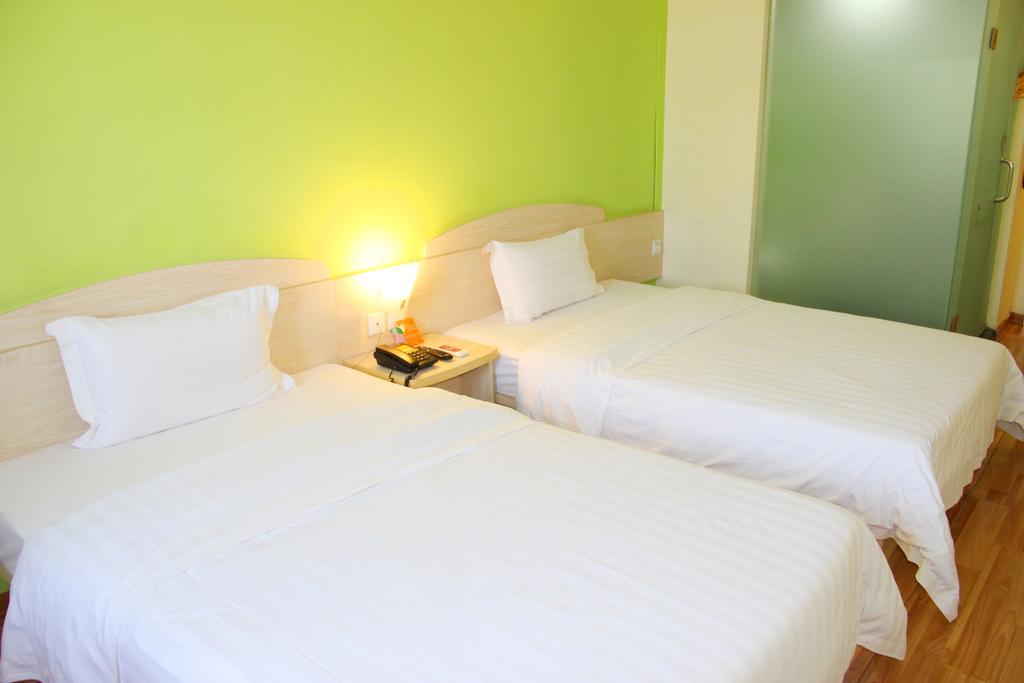 7Days Inn Premium Guangzhou Tianhe West Tiyu Road Subway Station Zewnętrze zdjęcie