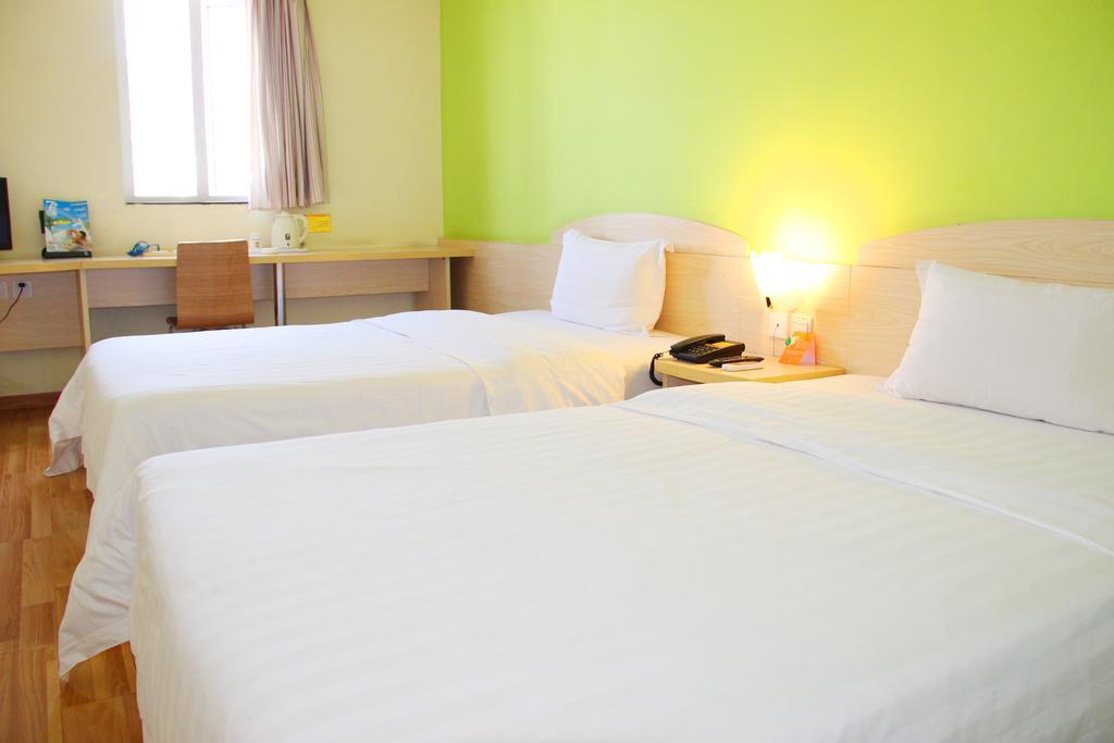 7Days Inn Premium Guangzhou Tianhe West Tiyu Road Subway Station Zewnętrze zdjęcie