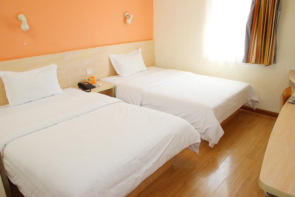 7Days Inn Premium Guangzhou Tianhe West Tiyu Road Subway Station Zewnętrze zdjęcie