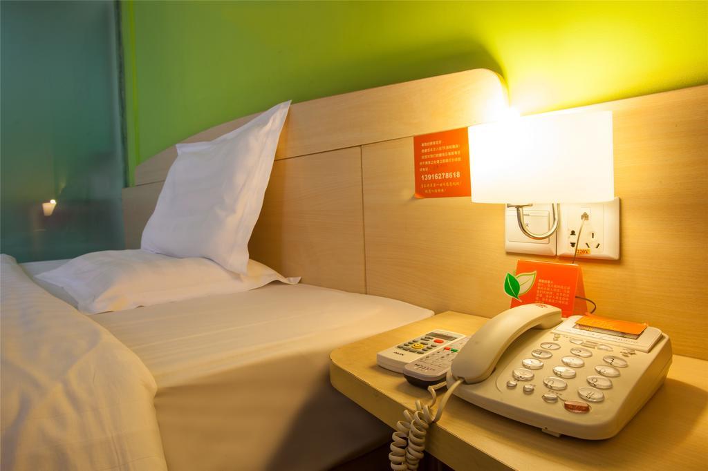 7Days Inn Premium Guangzhou Tianhe West Tiyu Road Subway Station Pokój zdjęcie